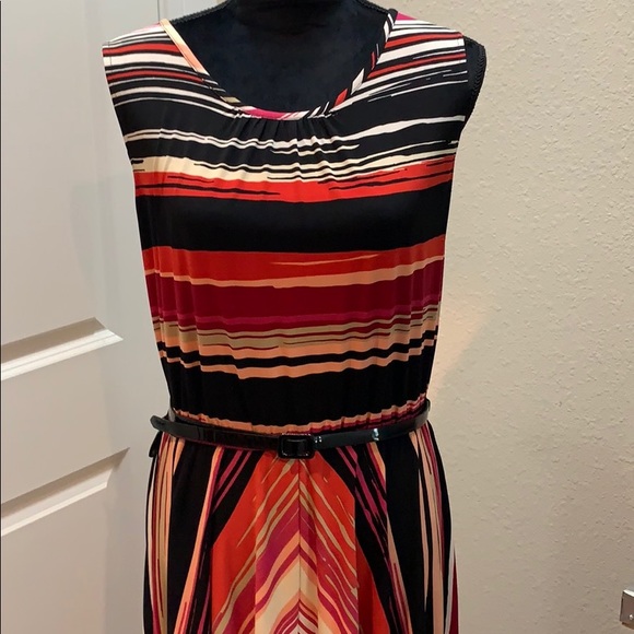 Dress - Picture 3 of 8